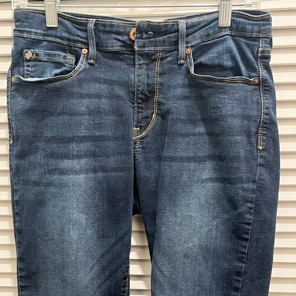 Women’s Levi’s denim Bermuda shorts, size: 10, sewn-in pockets